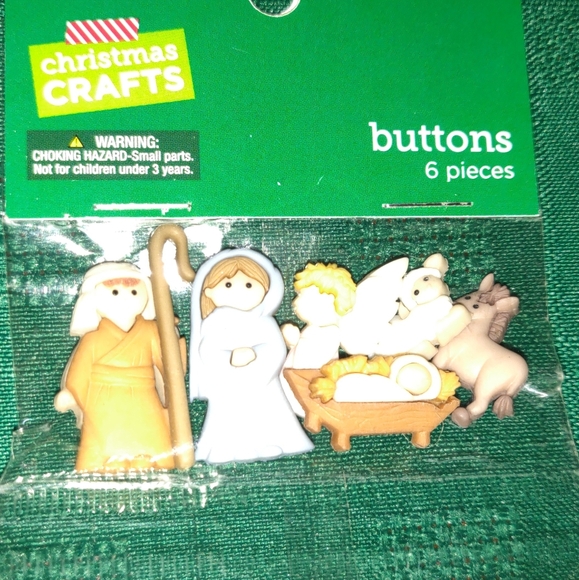 Christmas NATIVITY Shirt Buttons CRAFTS Baby Jesus SEALED Holiday Hobby Lobby - Picture 5 of 5